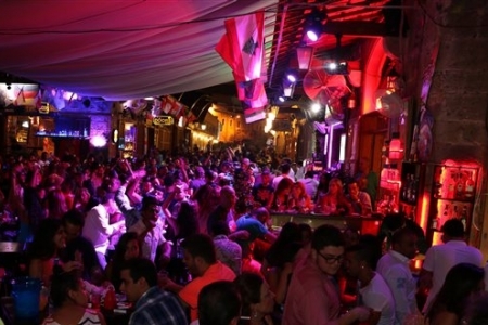 Weekend at Garden Pub, Byblos