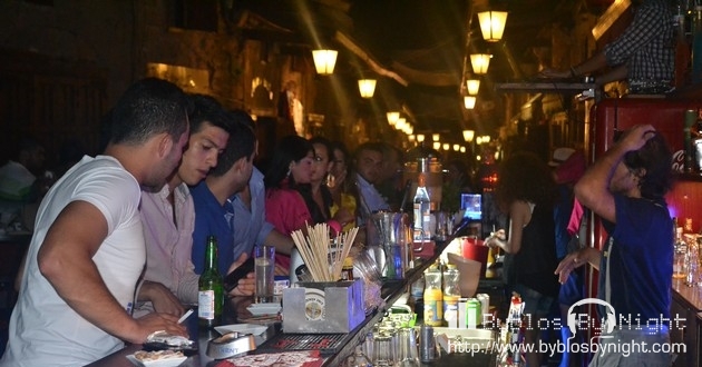 Saturday Night at La Paz Pub, Byblos