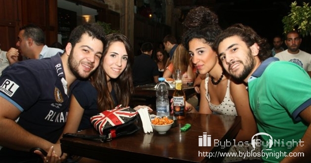 Saturday Night at 3 Doors Pub, Byblos