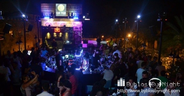 Friday Night at B On Top Pub, Byblos