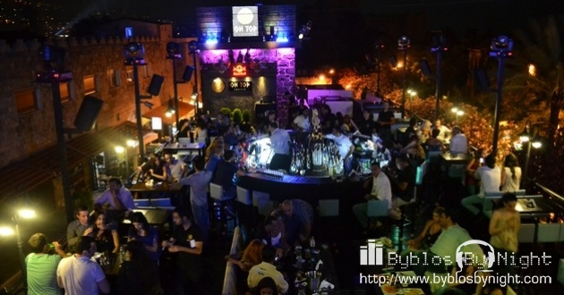 Friday Night at B On Top Pub, Byblos