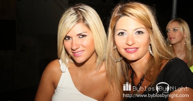 Friday Night at B On Top Pub, Byblos