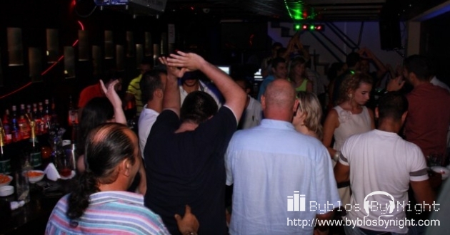 Saturday Night at Els' Pub, Byblos