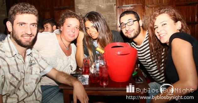 Friday Night at La Paz Pub, Byblos