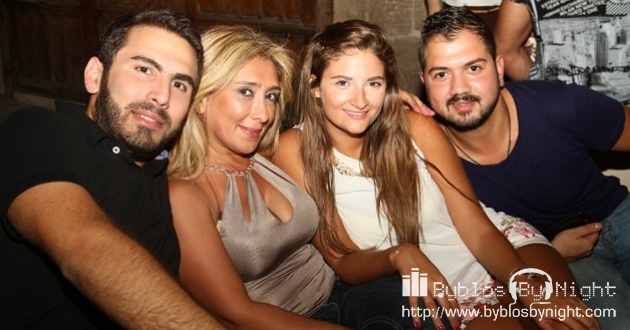 Saturday Night at La Paz Pub, Byblos